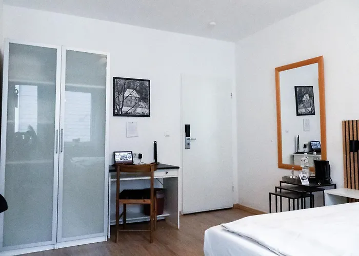 Stadt-gut-Hotel Rheinischer Hof
